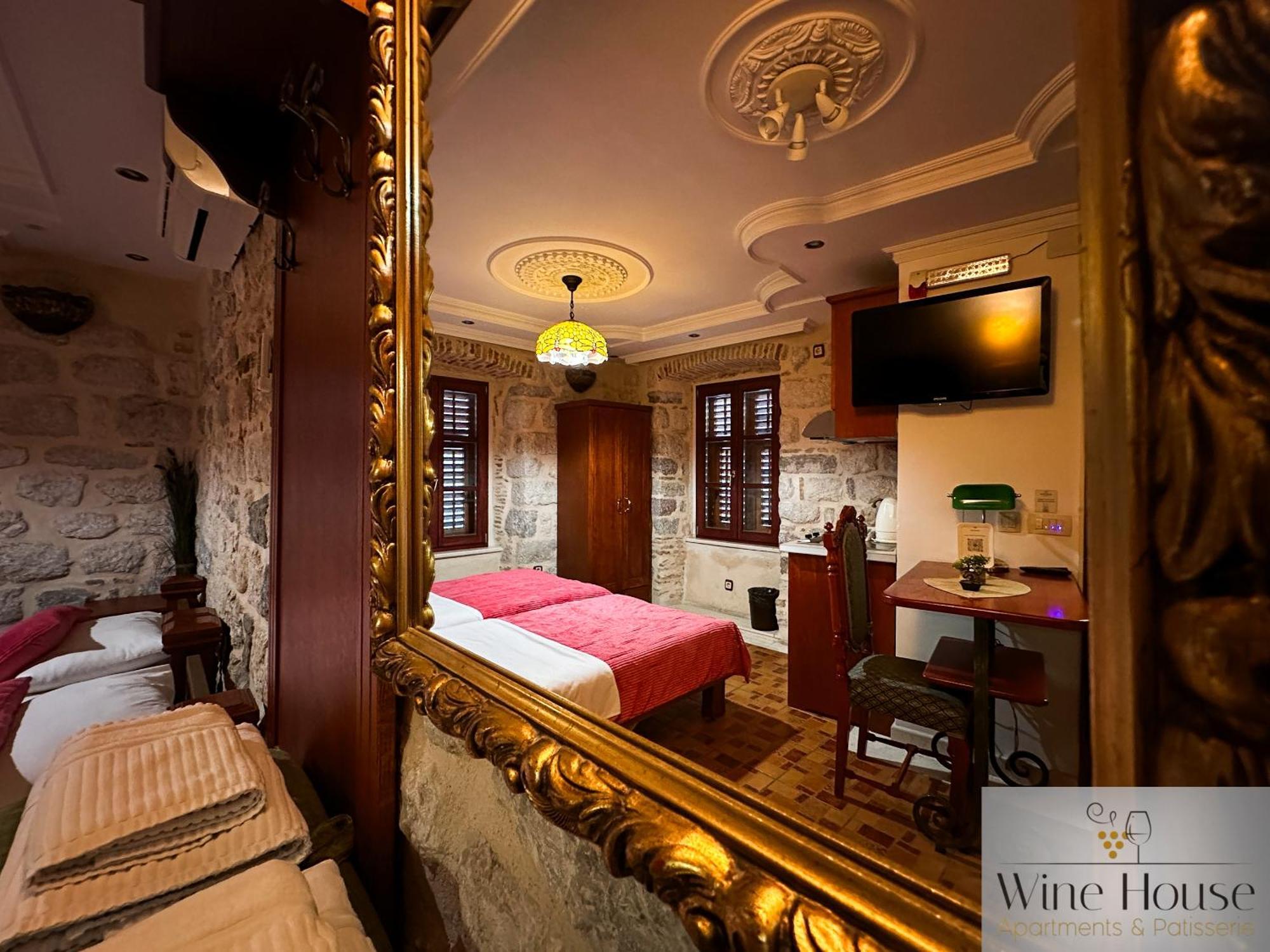Apartments Wine House Old Town Κότορ Εξωτερικό φωτογραφία
